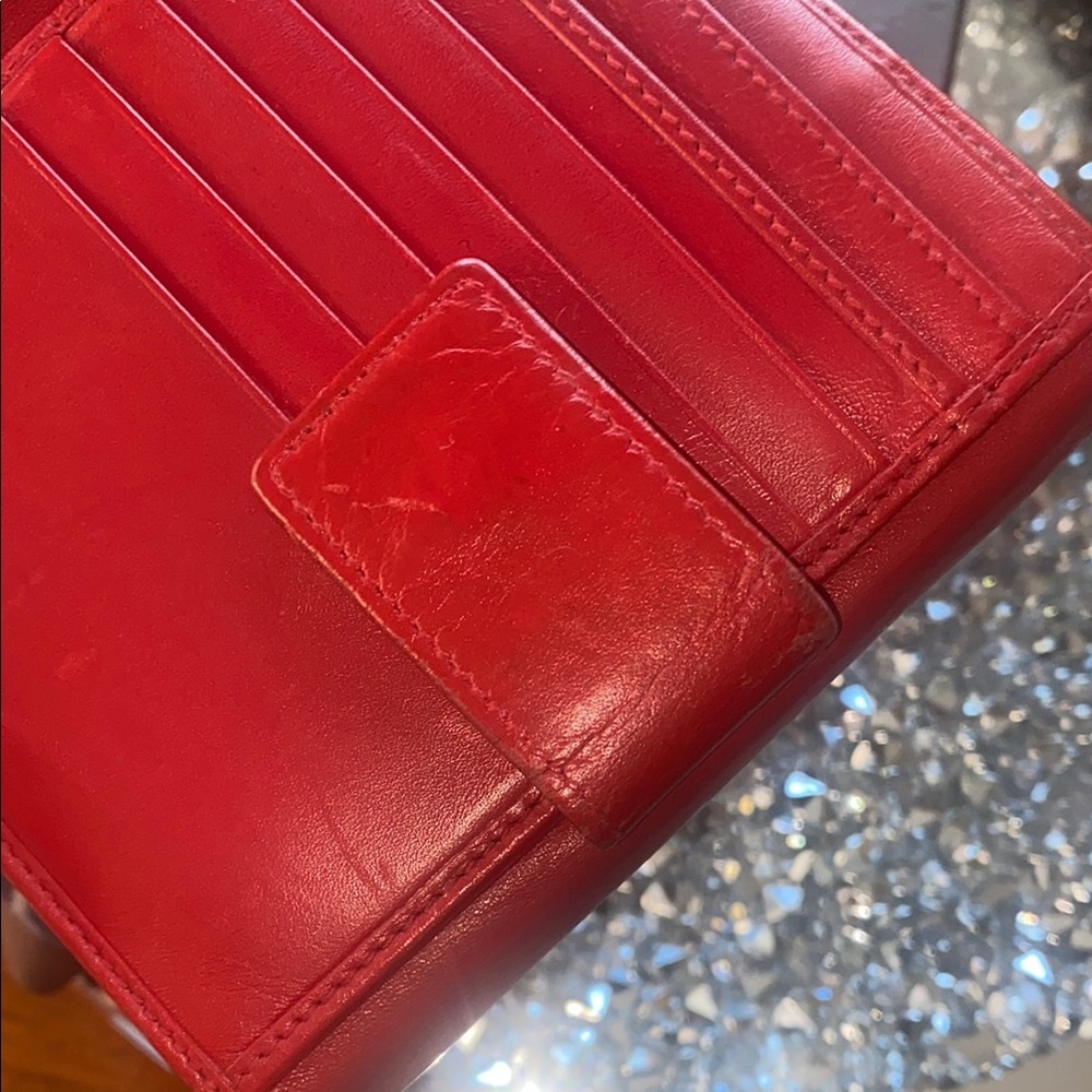 Gucci Red and Black Wallet Luxurious Design 💯 Authentic - Picture 12 of 15